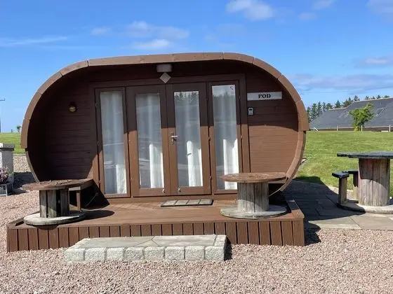 Kulübe (The Pod)