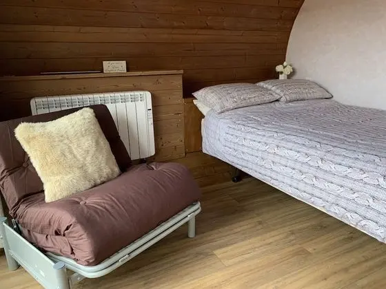 Kulübe (The Pod)