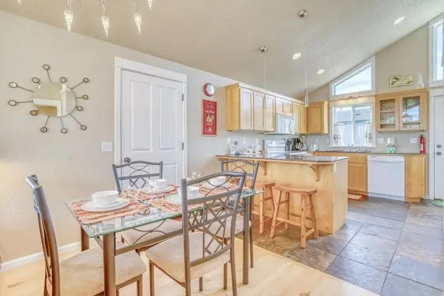 Ev, 2 Büyük (Queen) Boy Yatak, Koy Manzaralı (ACE Cabin)