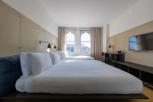 Comfort Tek Büyük Yataklı Oda