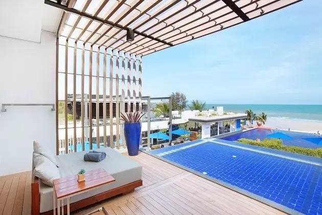 One-Bedroom Seaview Suite Private Pool