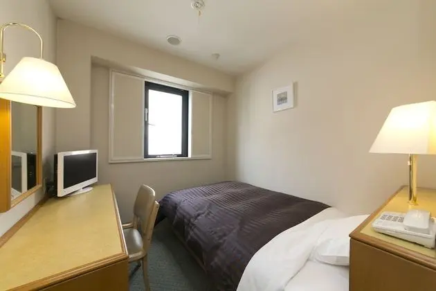 Tek Kişilik Oda, Sigara İçilmez