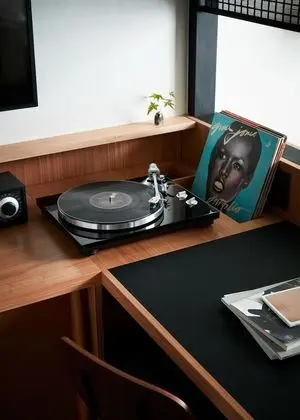 Deluxe Oda, Sigara İçilmez (King Bed, New Building 5-7F)