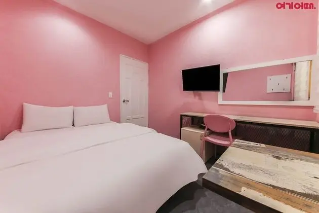 Economy Tek Büyük Yataklı Oda