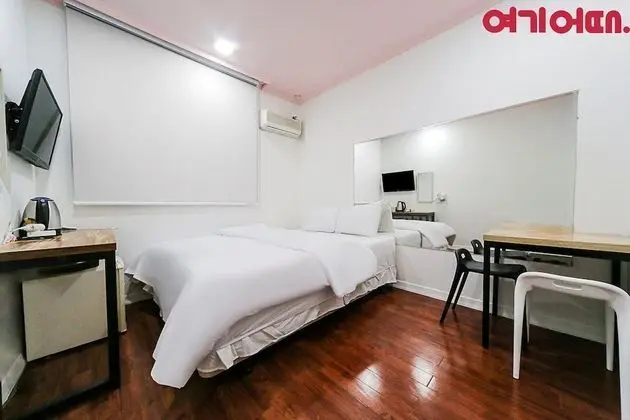 Economy Tek Büyük Yataklı Oda