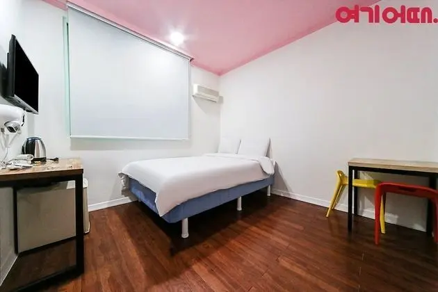 Economy Tek Büyük Yataklı Oda