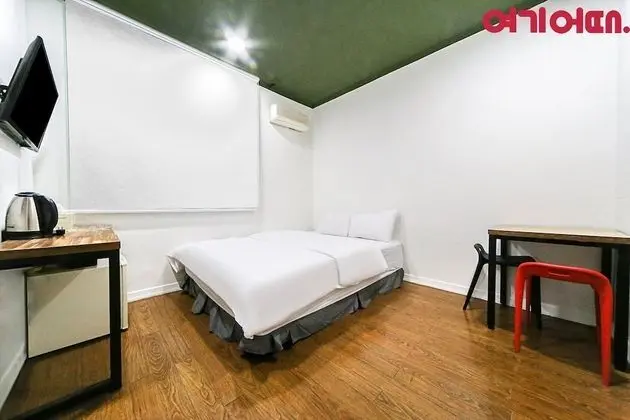 Economy Tek Büyük Yataklı Oda