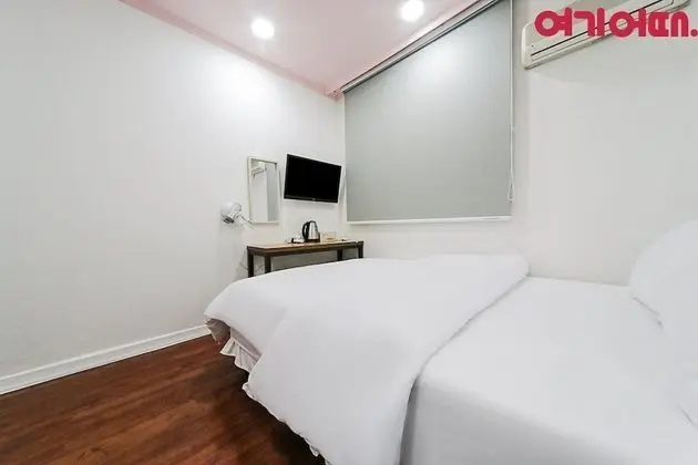 Economy Tek Büyük Yataklı Oda