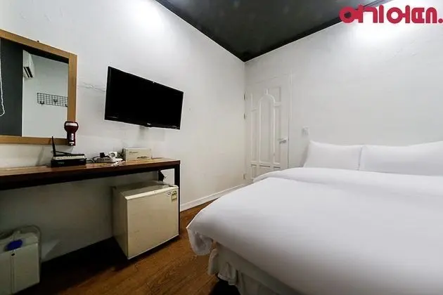 Economy Tek Büyük Yataklı Oda