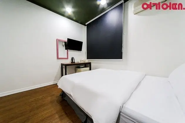 Economy Tek Büyük Yataklı Oda