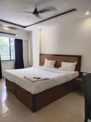 Deluxe Tek Büyük Yataklı Oda