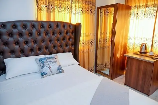 Comfort Tek Büyük Yataklı Oda