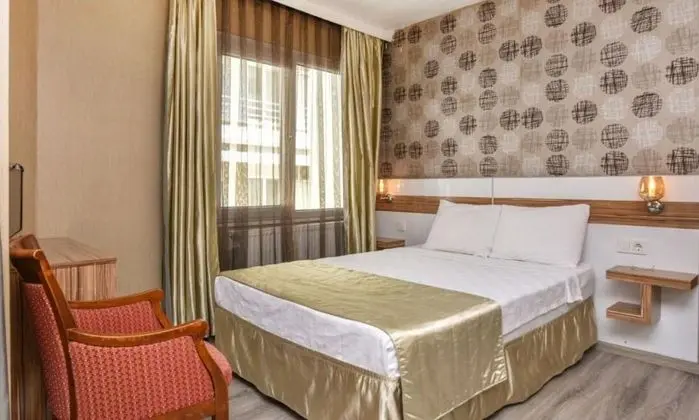 Standart Oda, Kara veya Kısmi Deniz Manzaralı