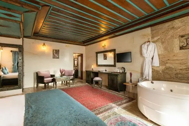 Stone Suite, Vadi Manzaralı, Jakuzili