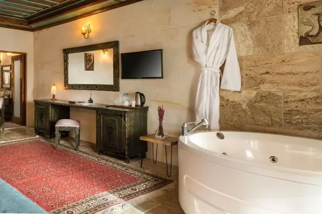 Stone Suite, Vadi Manzaralı, Jakuzili