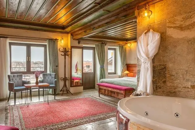 Stone Suite, Vadi Manzaralı, Jakuzili
