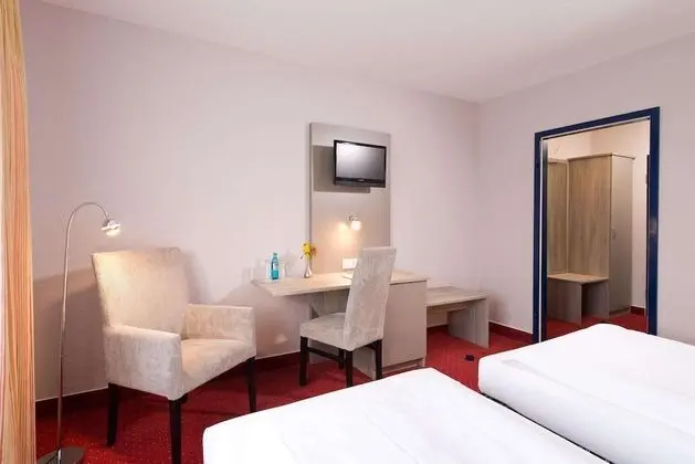 Business Tek Büyük Yataklı Oda