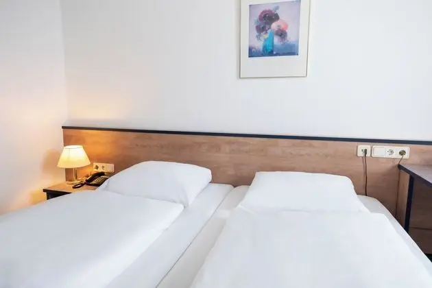 Economy Tek Büyük Yataklı Oda