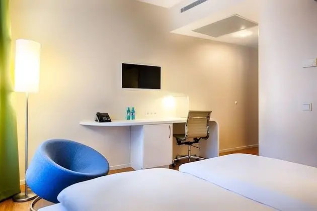 Business Tek Büyük Yataklı Oda