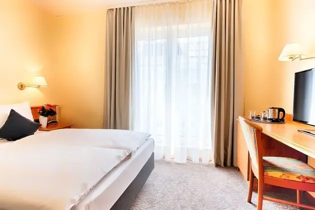 Economy Oda (French bed)