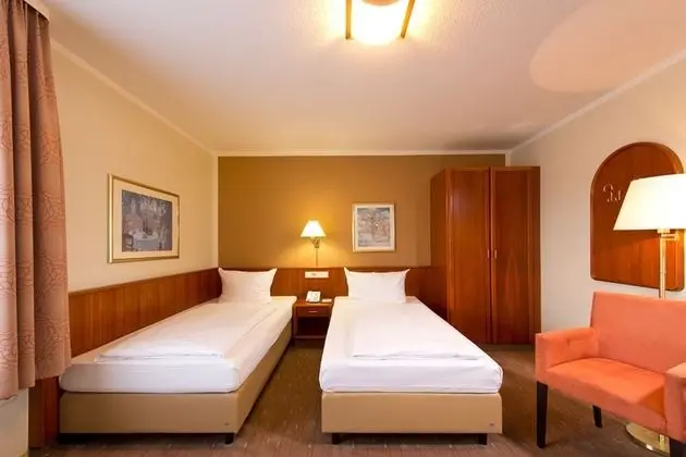 Superior Tek Büyük Yataklı Oda