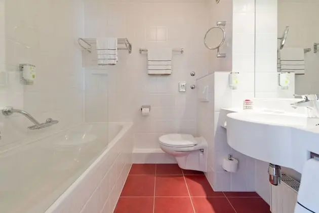 Business Tek Büyük Yataklı Oda