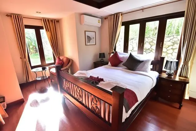 2 Bedrooms Villa