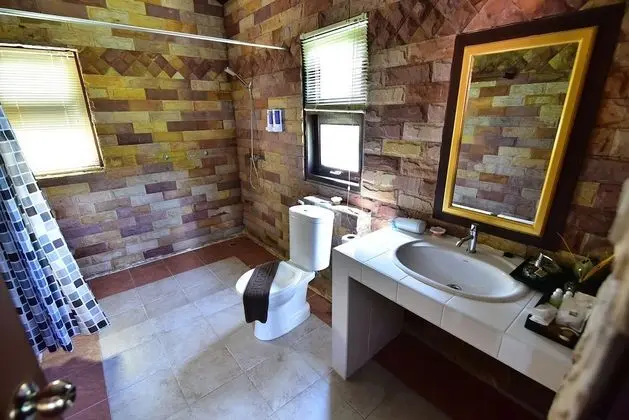 2 Bedrooms Villa