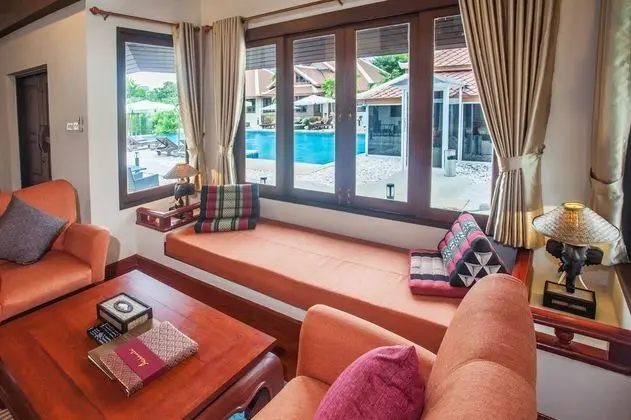 Senior Villa, 2 Yatak Odası, Havuz Manzaralı, Havuz Kenarı