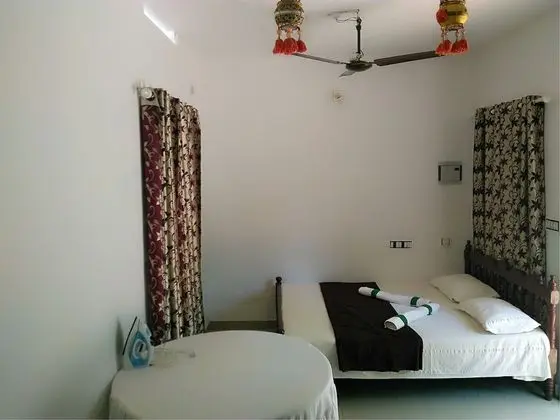 Basic Tek Büyük Yataklı Oda