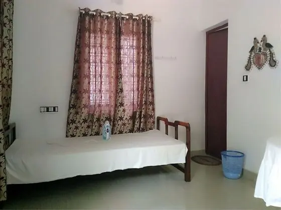 Basic Tek Büyük Yataklı Oda