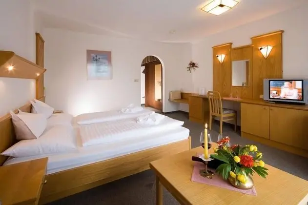 Deluxe Tek Büyük Yataklı Oda, Balkon, Bahçe Manzaralı (Achensee)