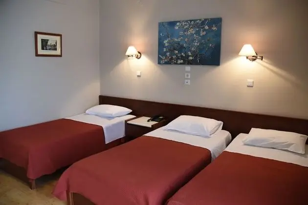 Üç Kişilik Oda