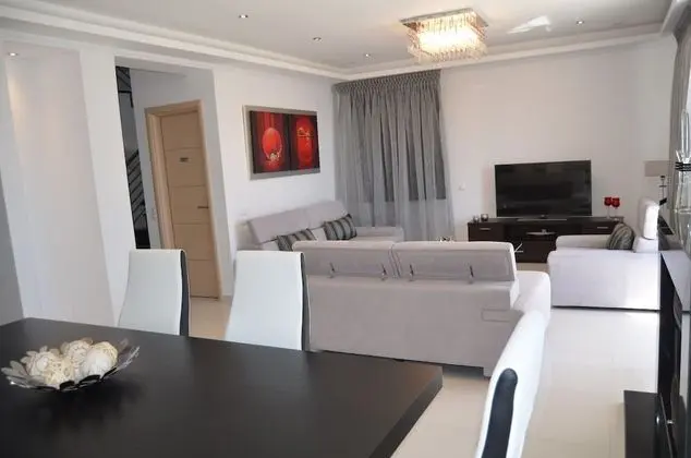 Villa, 4 Yatak Odası, Kişiye Özel Havuzlu, Deniz Manzaralı
