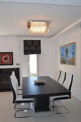 Villa, 4 Yatak Odası, Kişiye Özel Havuzlu, Deniz Manzaralı