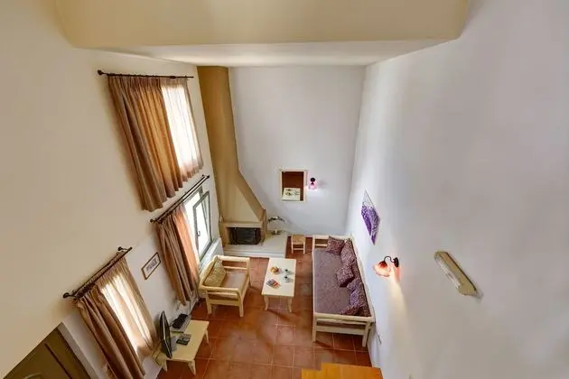 Villa (Alpha)
