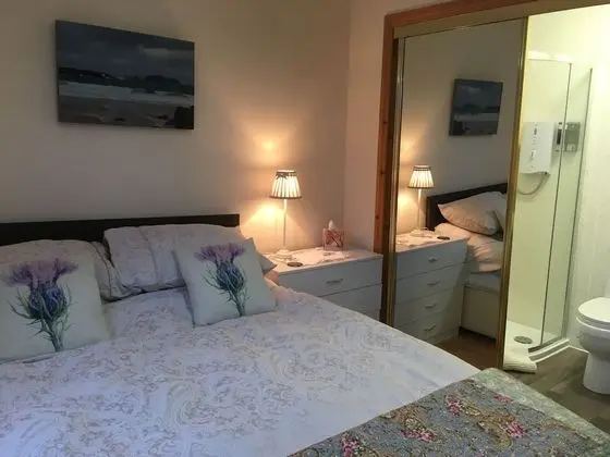 Ev, Özel Banyo (House with Rooms)