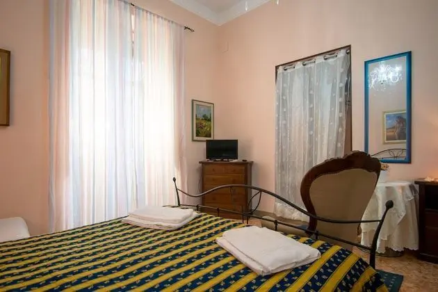 Standard Üç Kişilik Oda