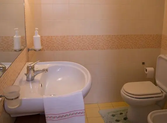 Comfort Tek Büyük veya İki Ayrı Yataklı Oda