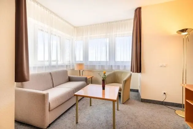 Tek Büyük Yataklı Oda, Küçük Mutfak