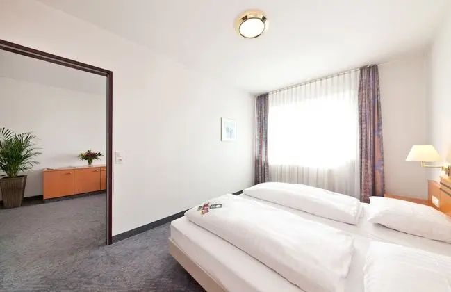 Üç Kişilik Oda, Küçük Mutfak