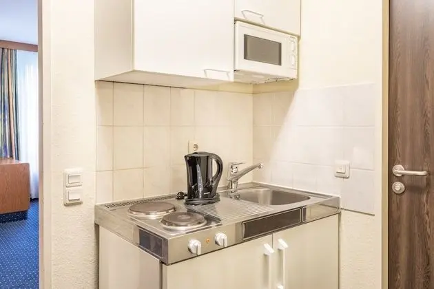 Standard Tek Büyük Yataklı Oda