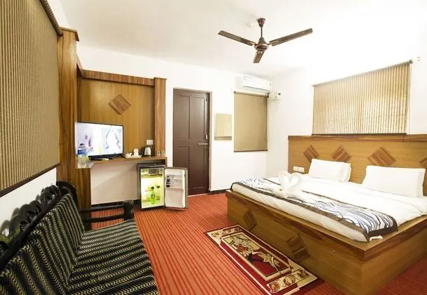 Deluxe Tek Büyük Yataklı Oda