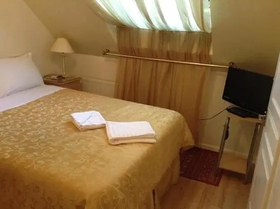 Basic Tek Büyük Yataklı Oda