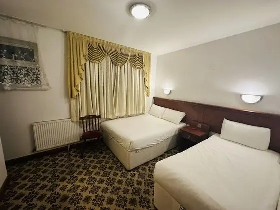 Deluxe Üç Kişilik Oda