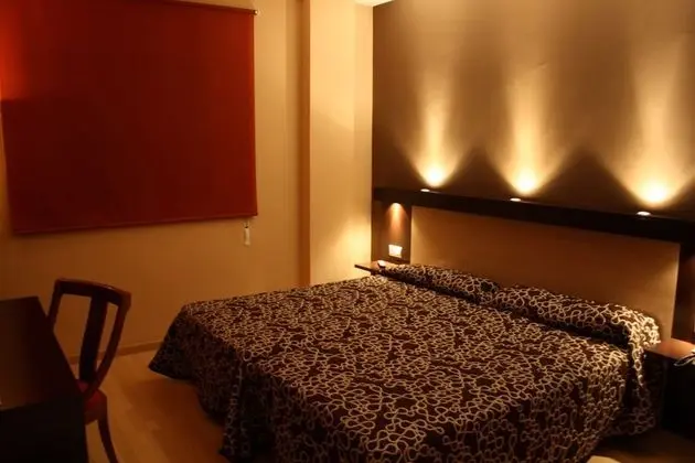 Basic Tek Büyük Yataklı Oda