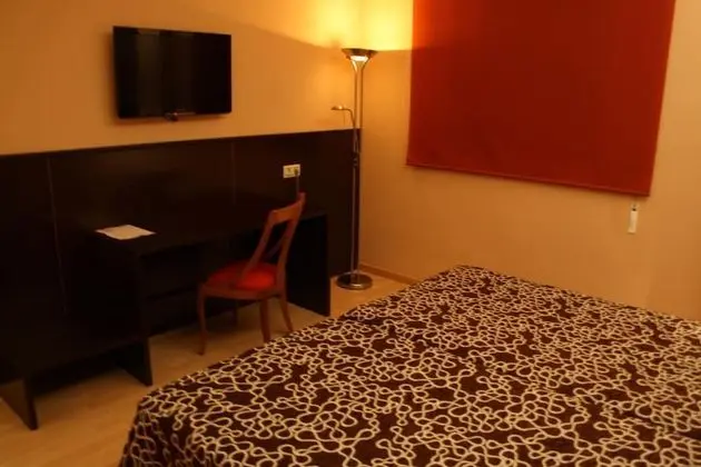 Basic Tek Büyük Yataklı Oda