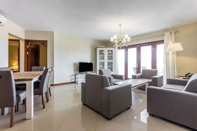Three Bedroom Apartment, Garden View