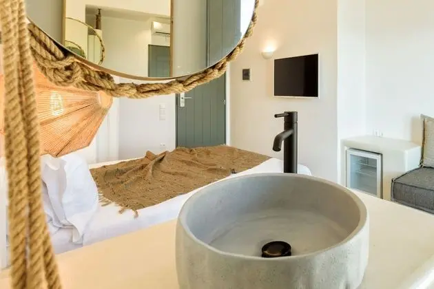 Deluxe Tek Büyük Yataklı Oda, Deniz Manzaralı