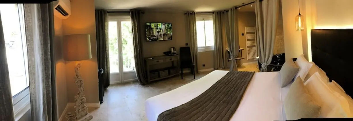 Deluxe Tek Büyük Yataklı Oda, Sıcak Su Küveti